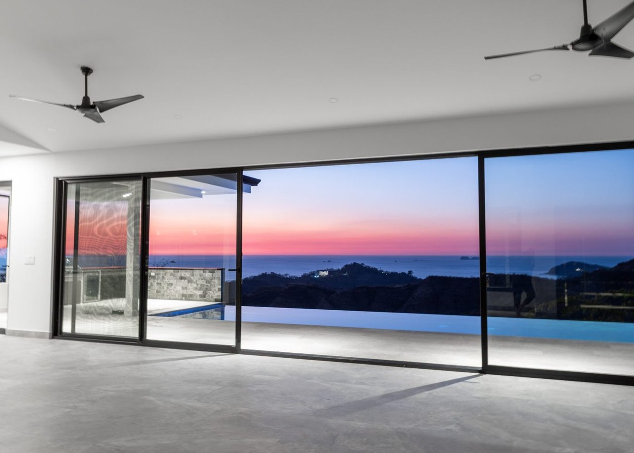 Luxury Living with Panoramic Ocean Views