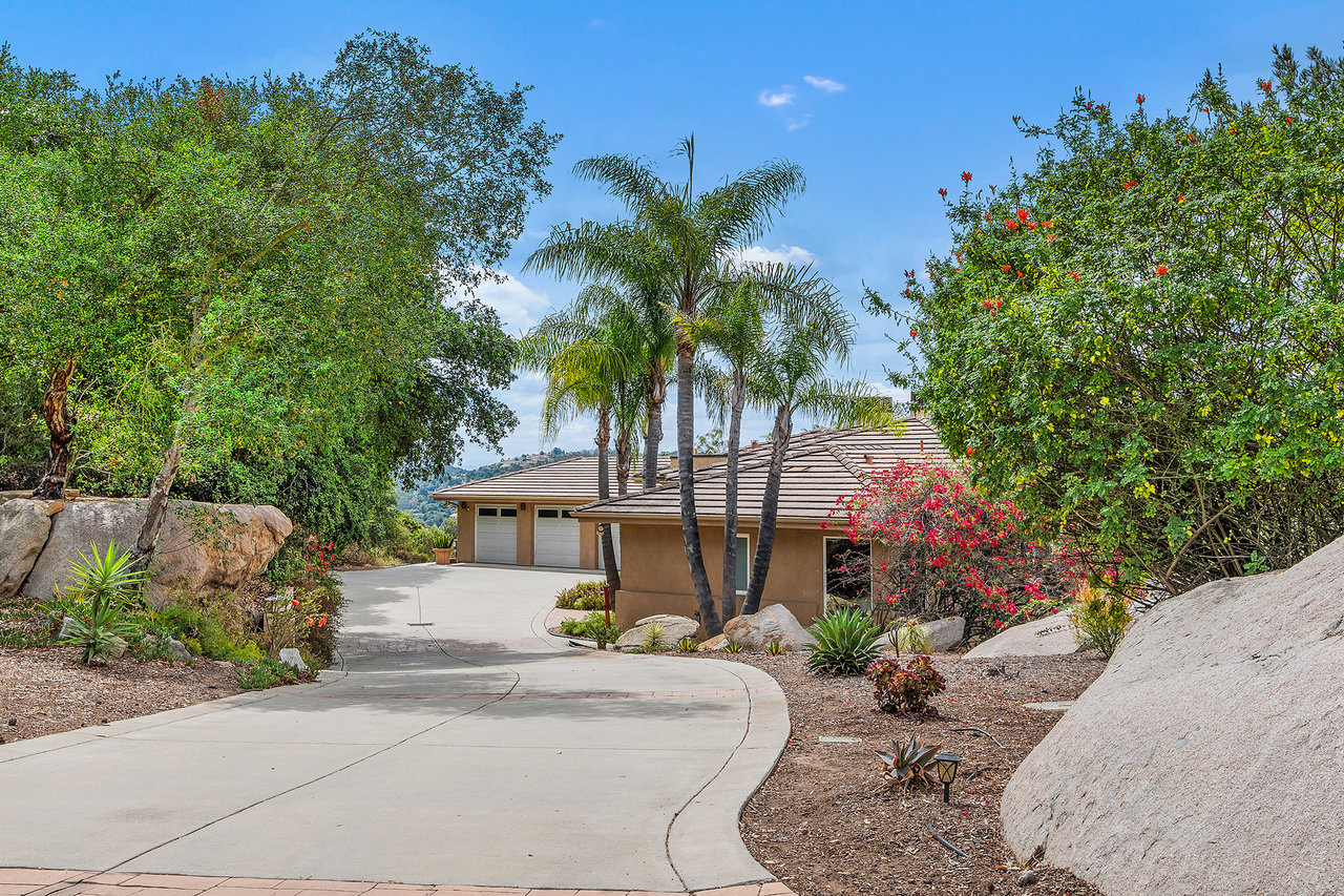 28521 Gladstone Court