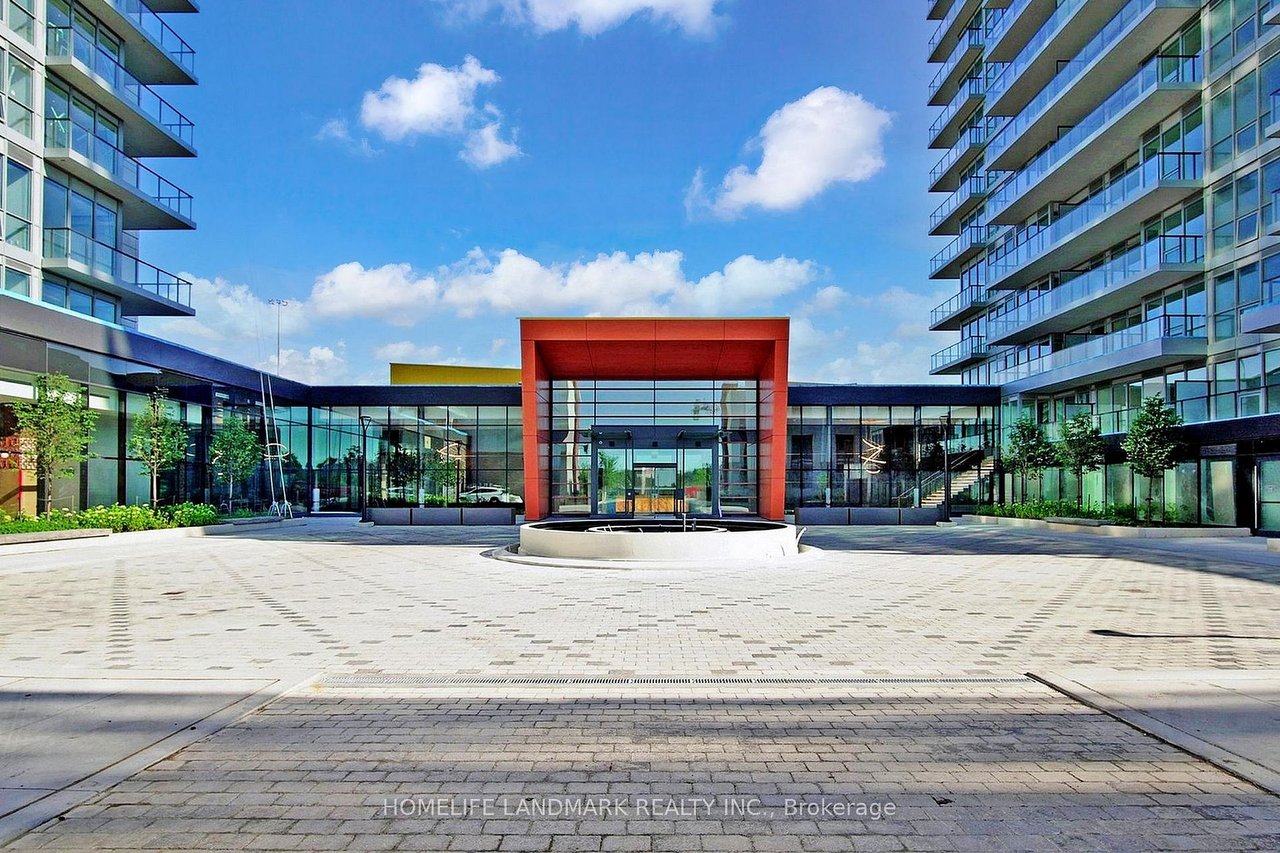 NORTH YORK'S PRESTIGIOUS COMMUNITY PENTHOUSE