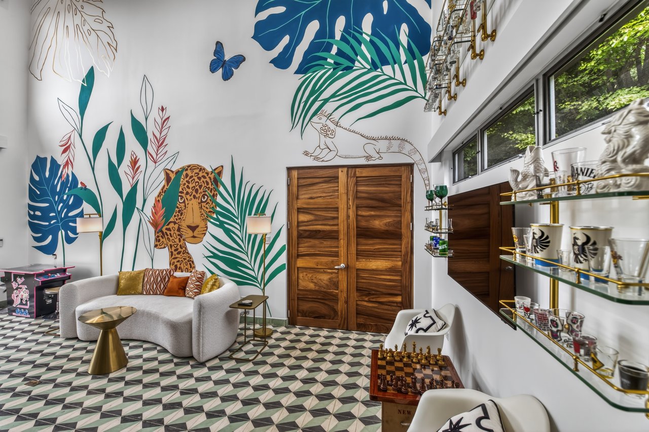 Casa Pochote | Artisan Luxury Villa in Tamarindo | Pool, Jacuzzi & Langosta Beach Club Membership Included