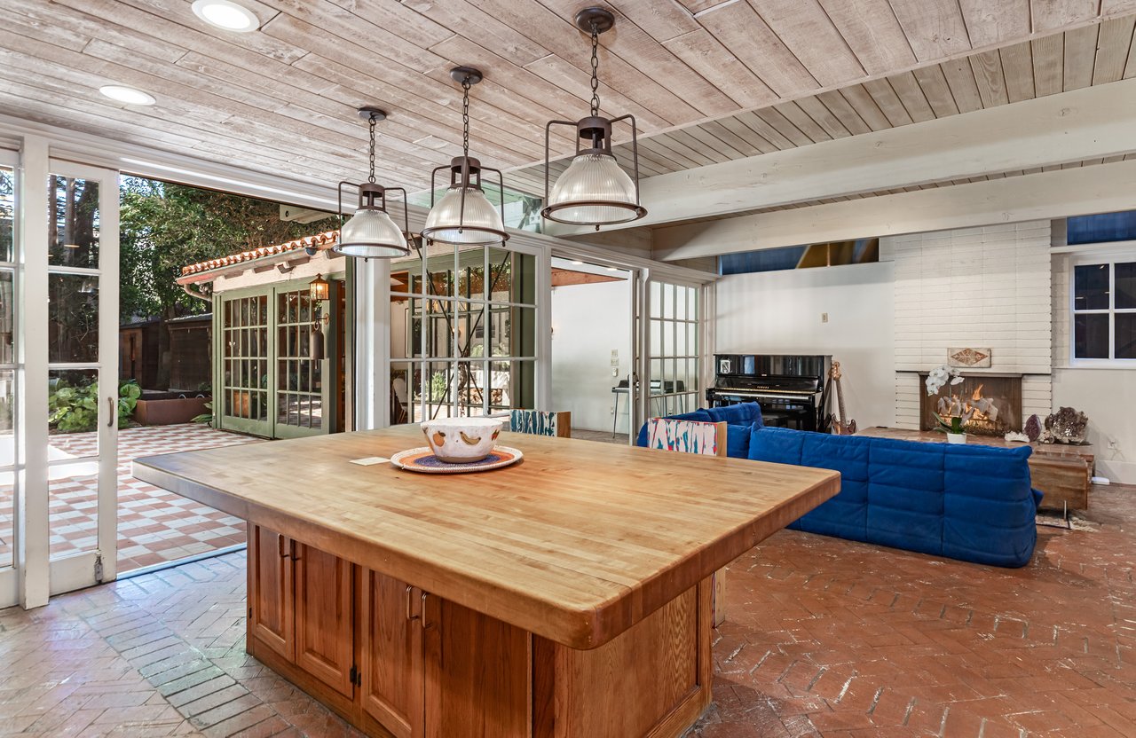 23441 Malibu Colony Rd