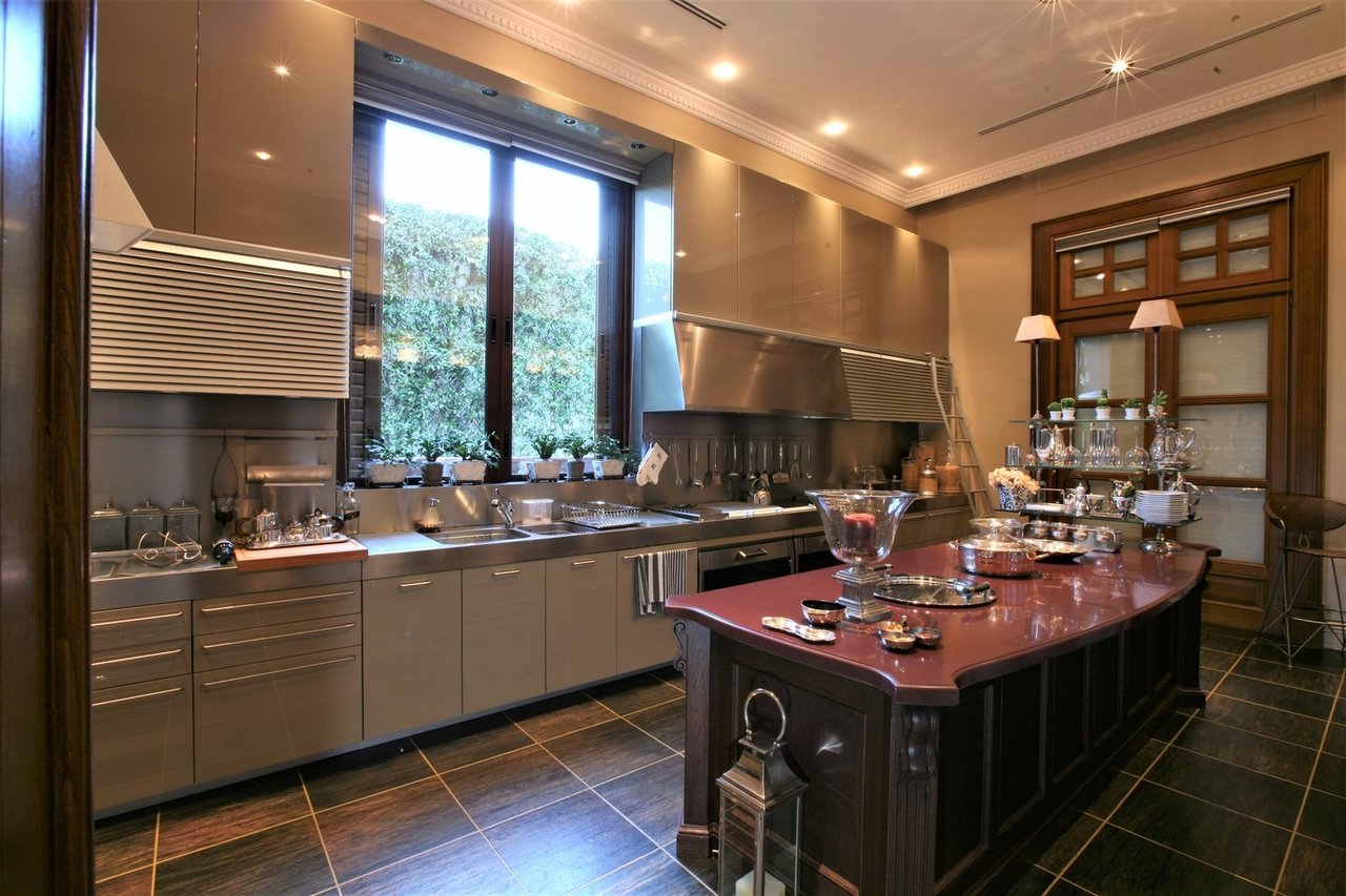 Special Luxury Condo with Sea Views in Athens