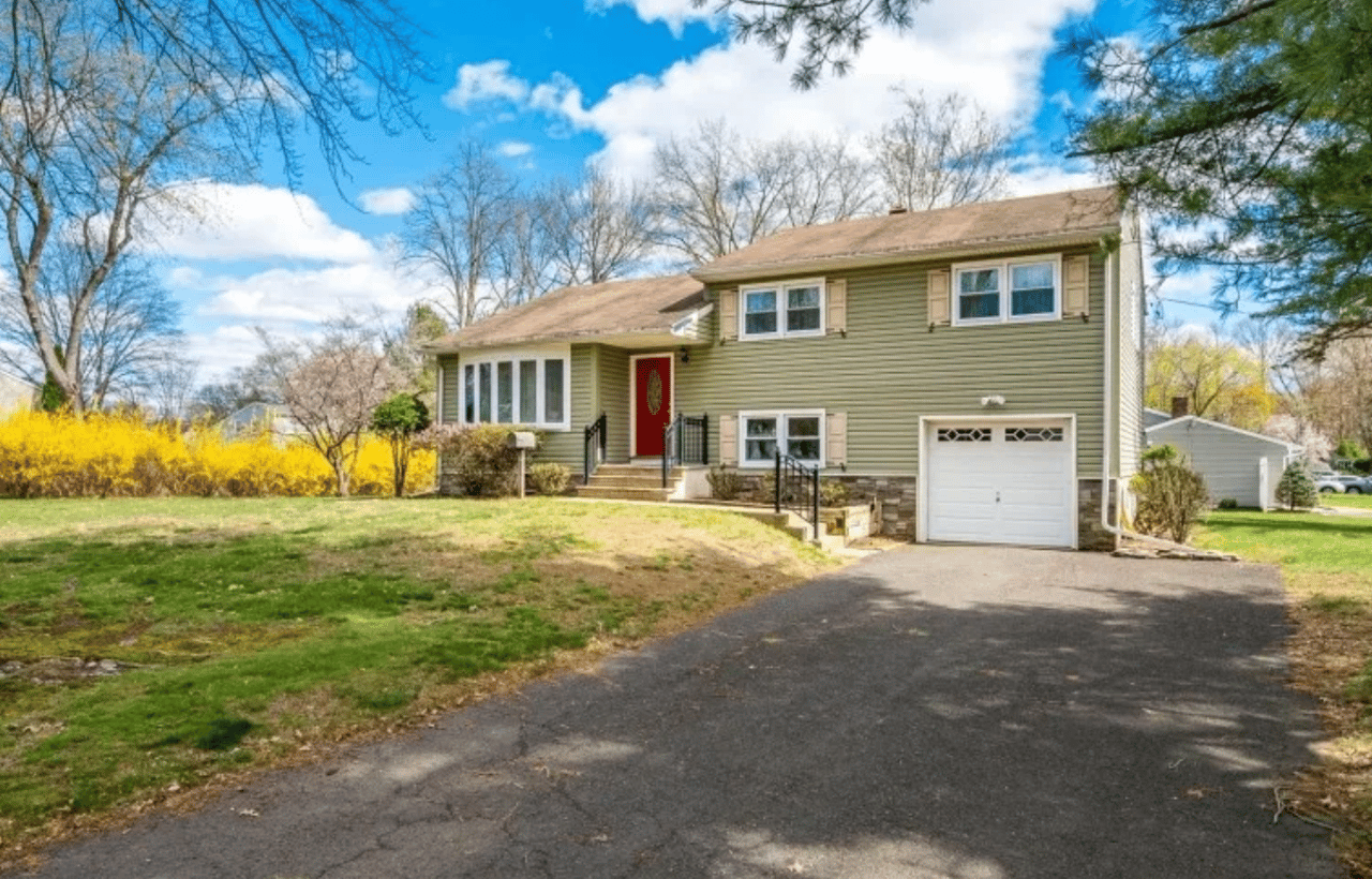 3 Douglas Rd