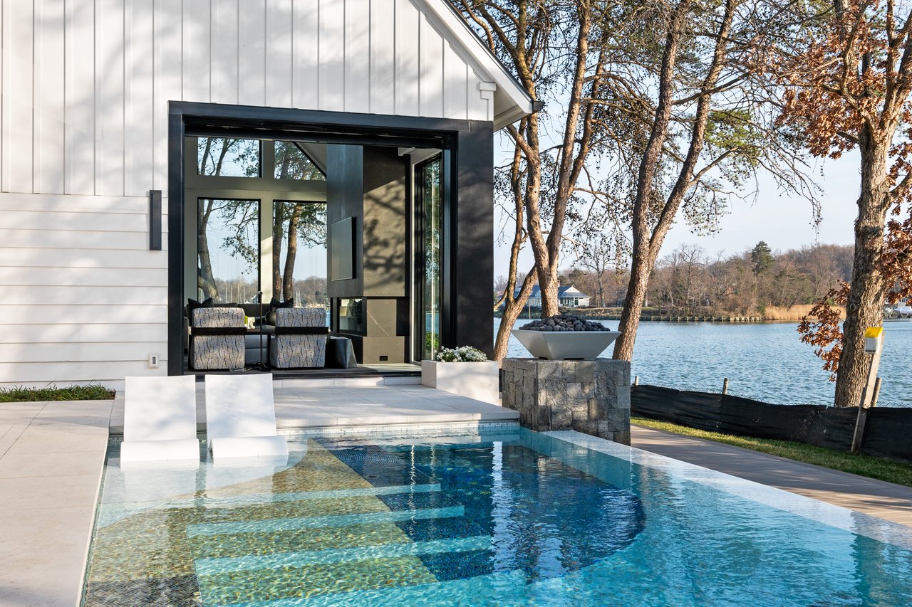 ANNAPOLIS WATERFRONT HOME | LAKE OGELTON WATERFRONT WITH CHESAPEAKE BAY ACCESS