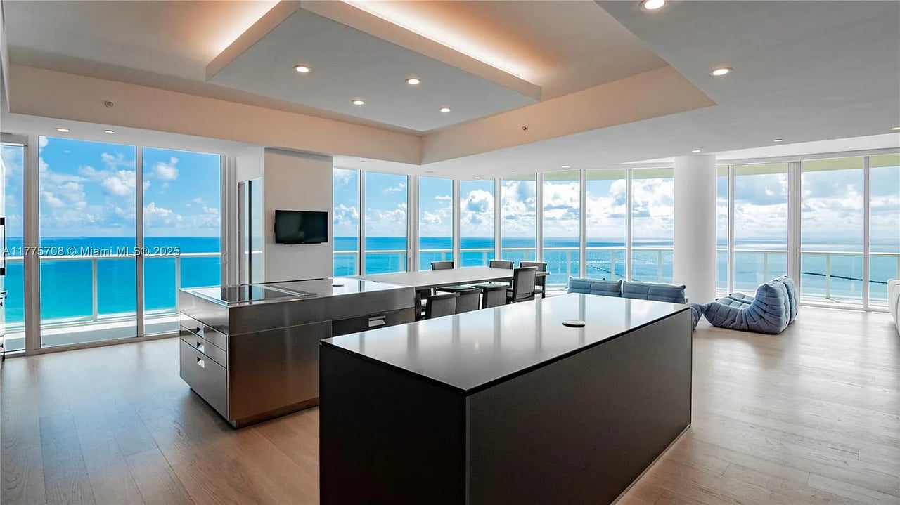 100 S Pointe Dr #1906/07