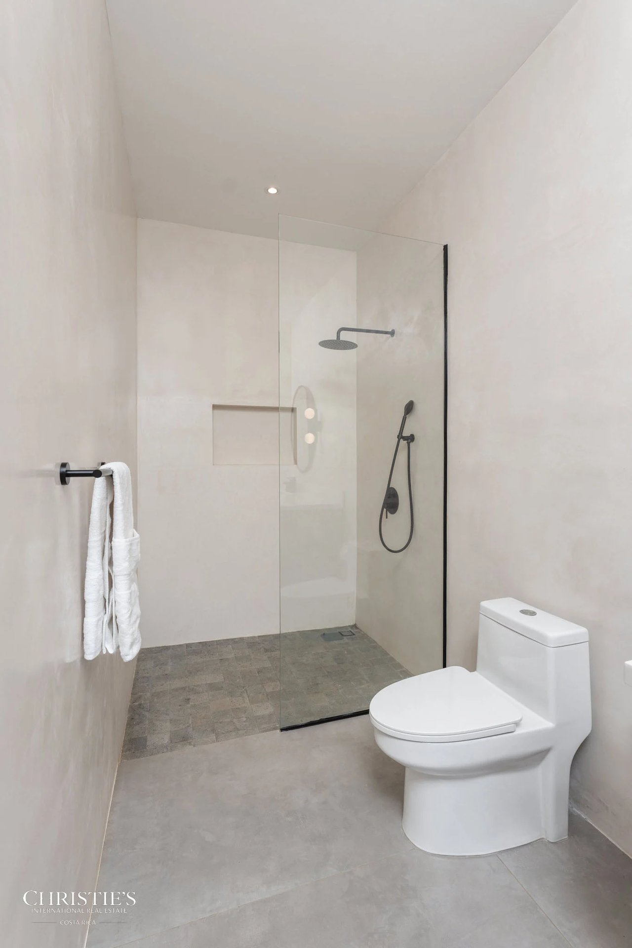 Casa Lola – Contemporary Beachside Oasis in Playa Grande