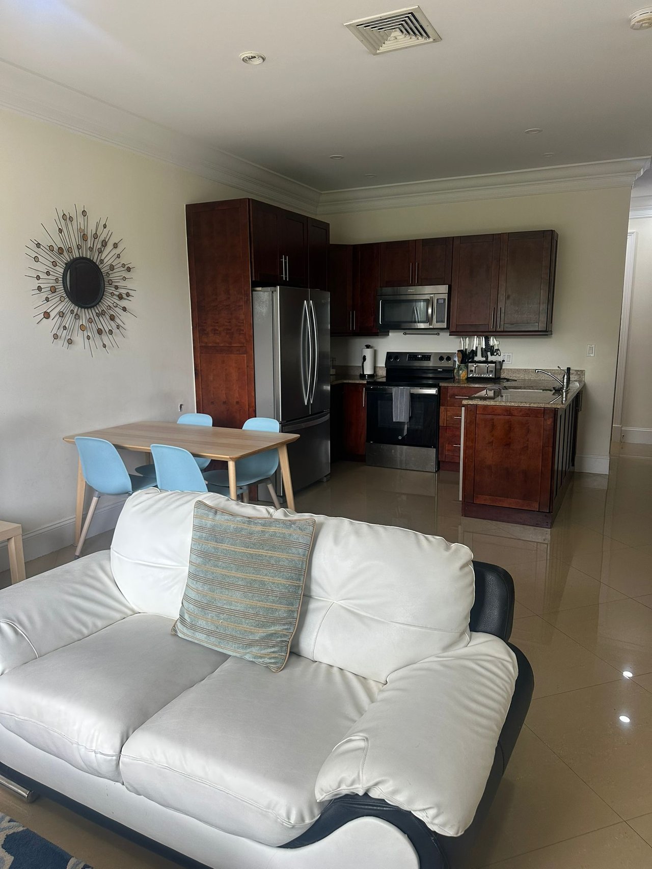 1004 Columbus Cove Townhome