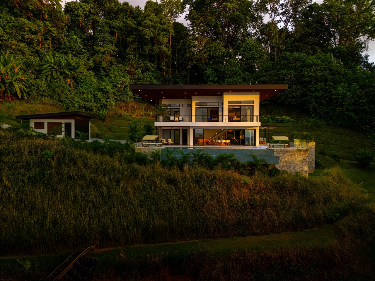 Luxury 4-Bed Home with Ocean & Jungle Views in Ojochal