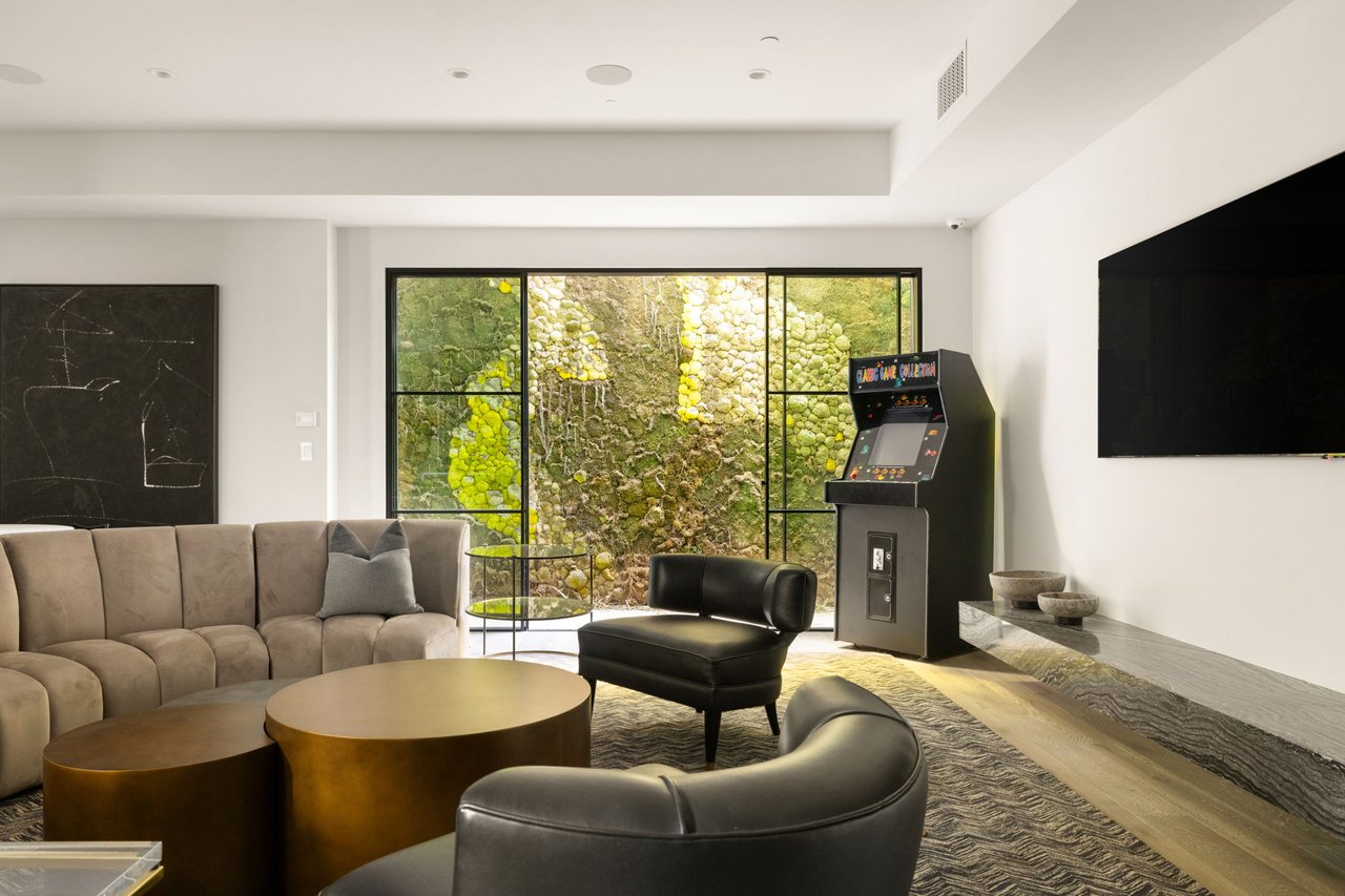 890 Linda Flora Dr, Bel Air