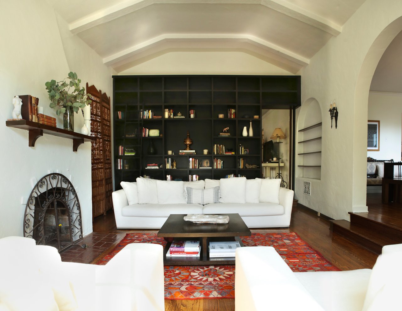 Casa Serena, N La Peer Dr, 90048