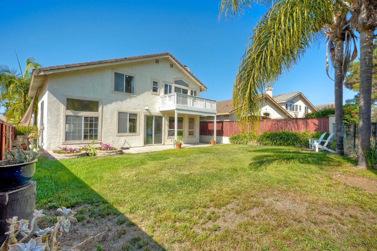 1025 Honeysuckle Dr