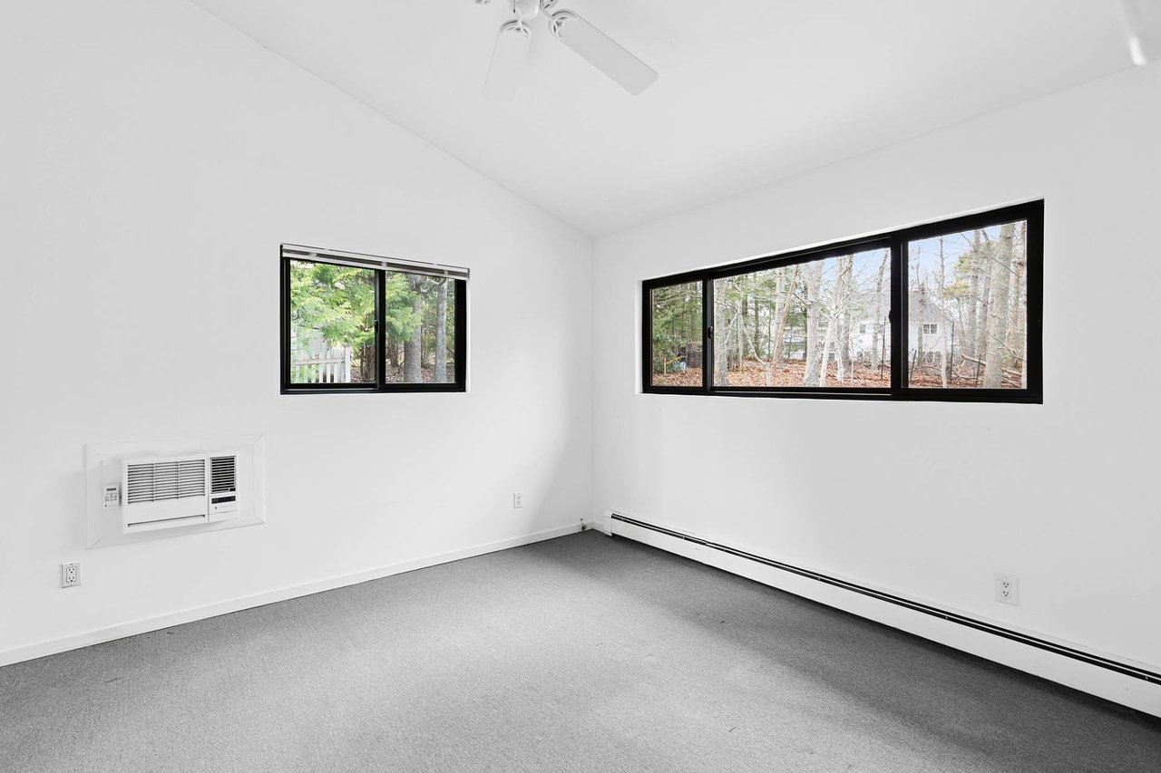 17 Mulford Ave