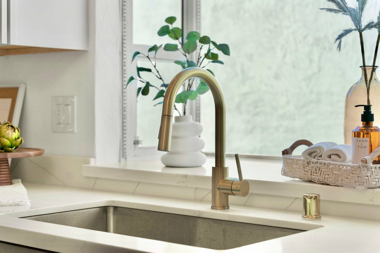 32490 Lake Temescal Ln