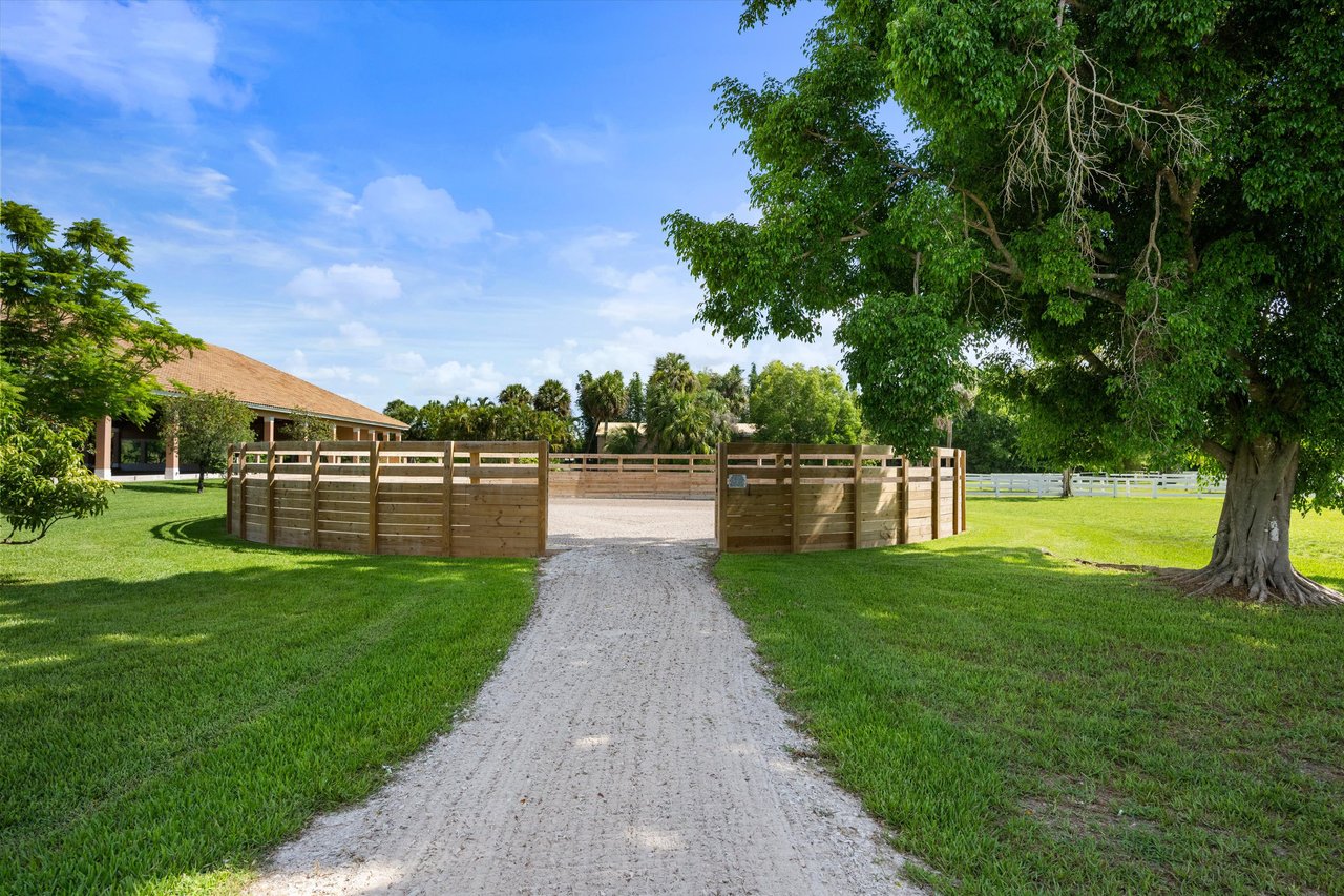 3287 Grande Road