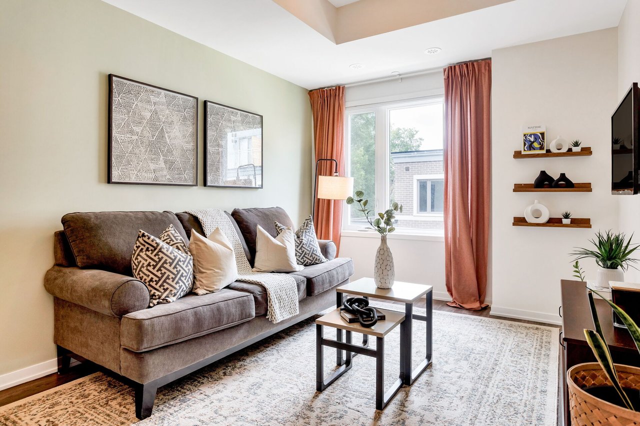 Steps From The Lake!