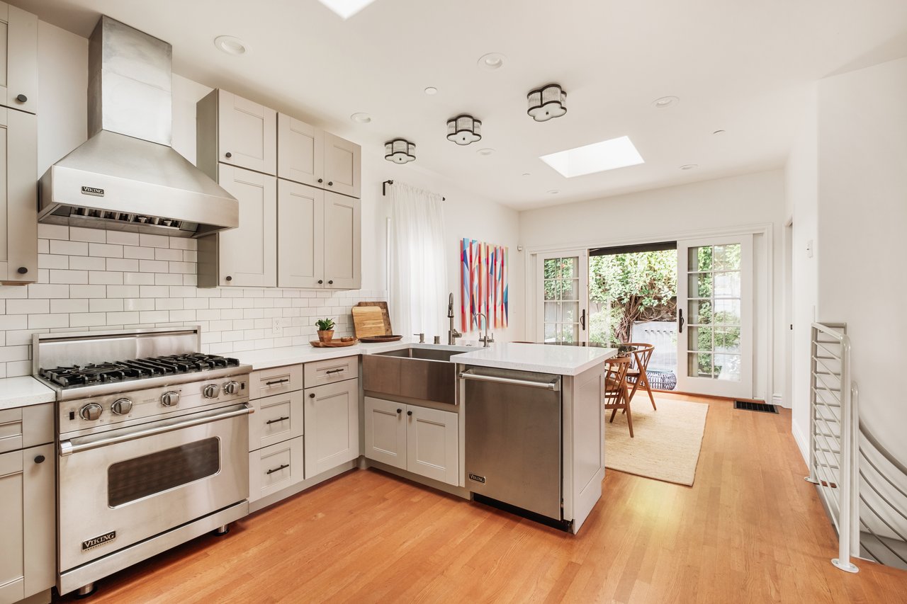 8835 Betty Way, West Hollywood