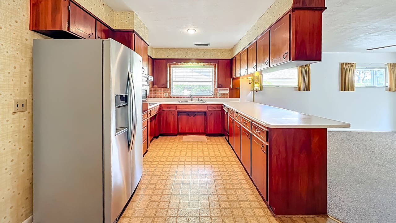 Mid-Century Modern 4-Bedroom in Dommerich Hills, Maitland