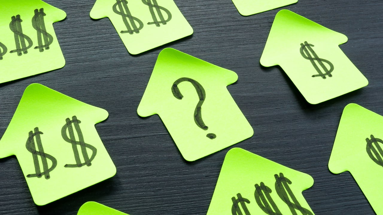 Smart Home Pricing: How Overpricing Could Cost You Your Next Move