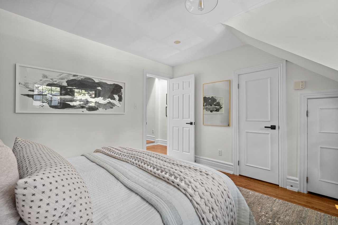 180 Willow Ave