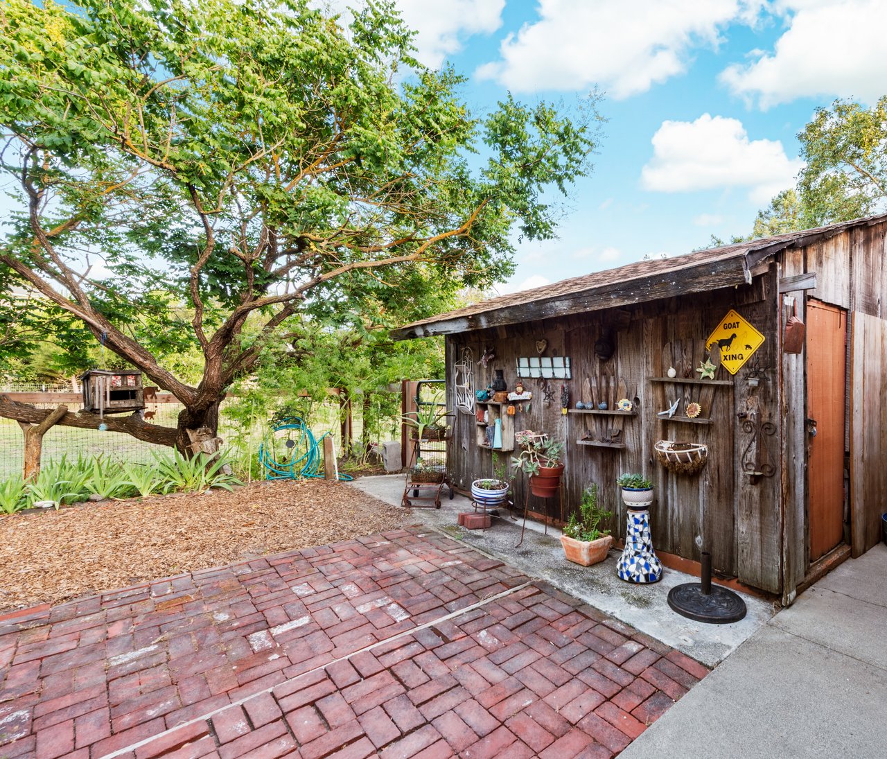 501 Oak Street 