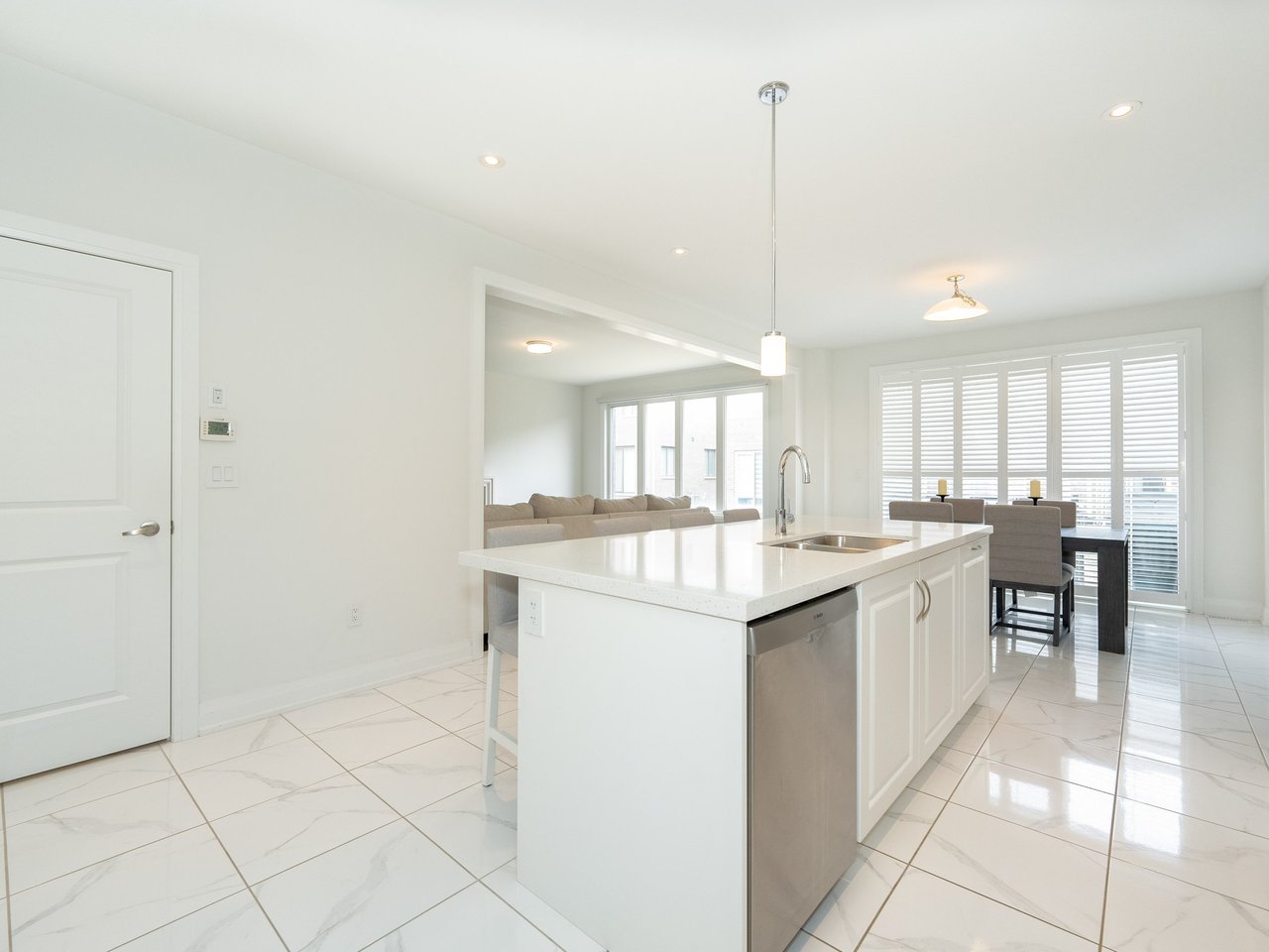 14 Longworth Avenue