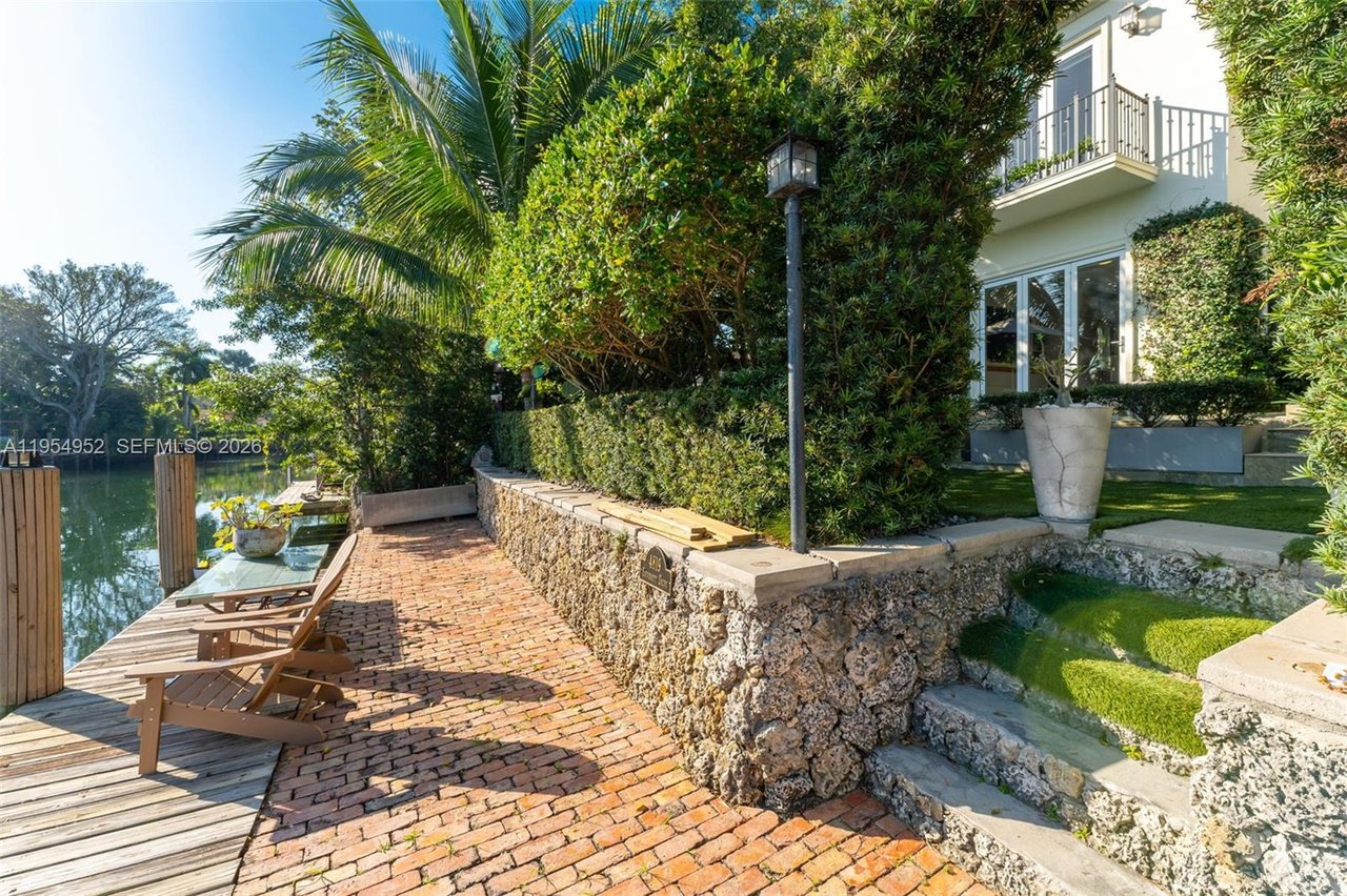 4819-university-drive-coral-gables-pool-home-sold