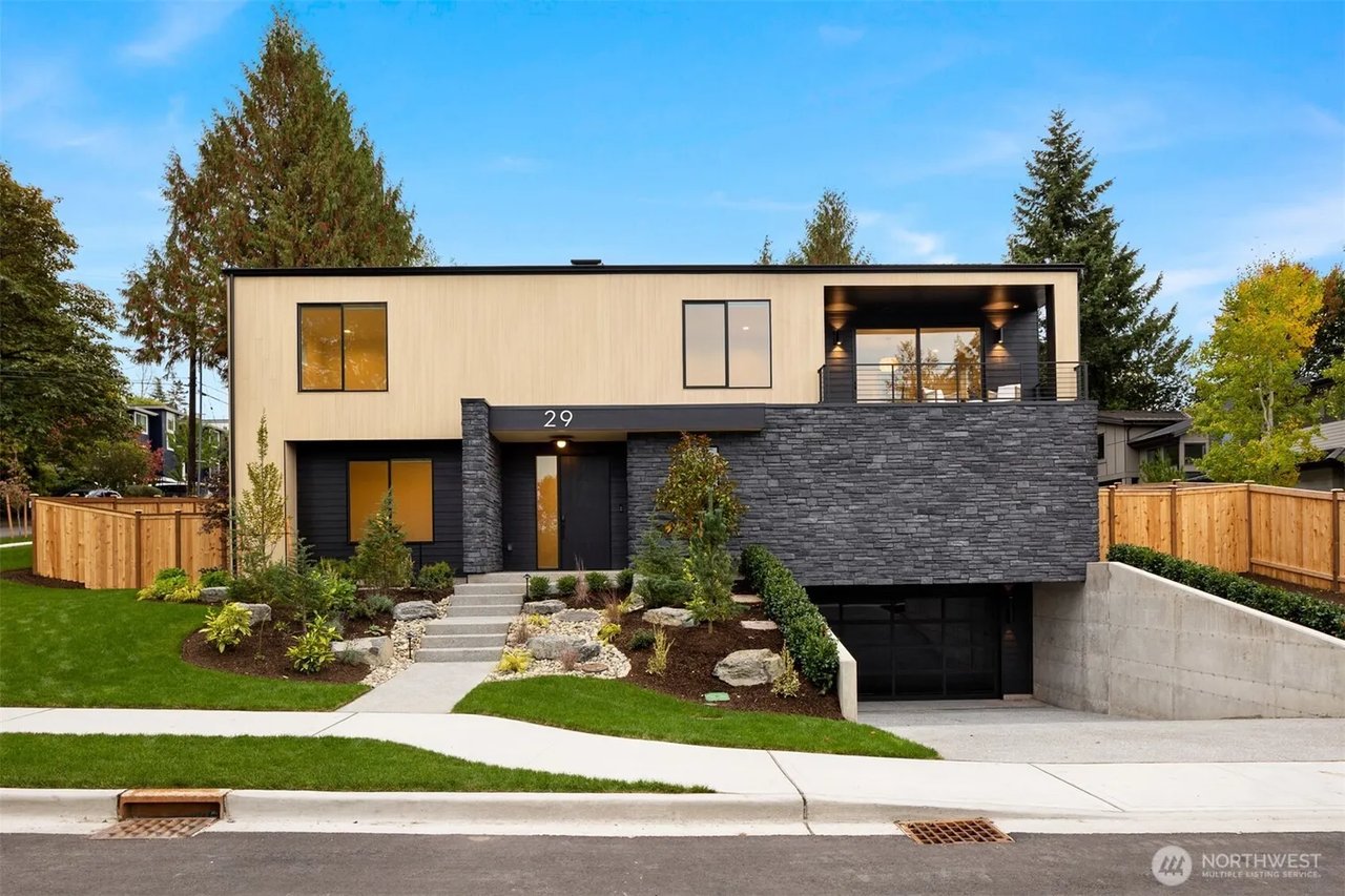 29 20th Ave