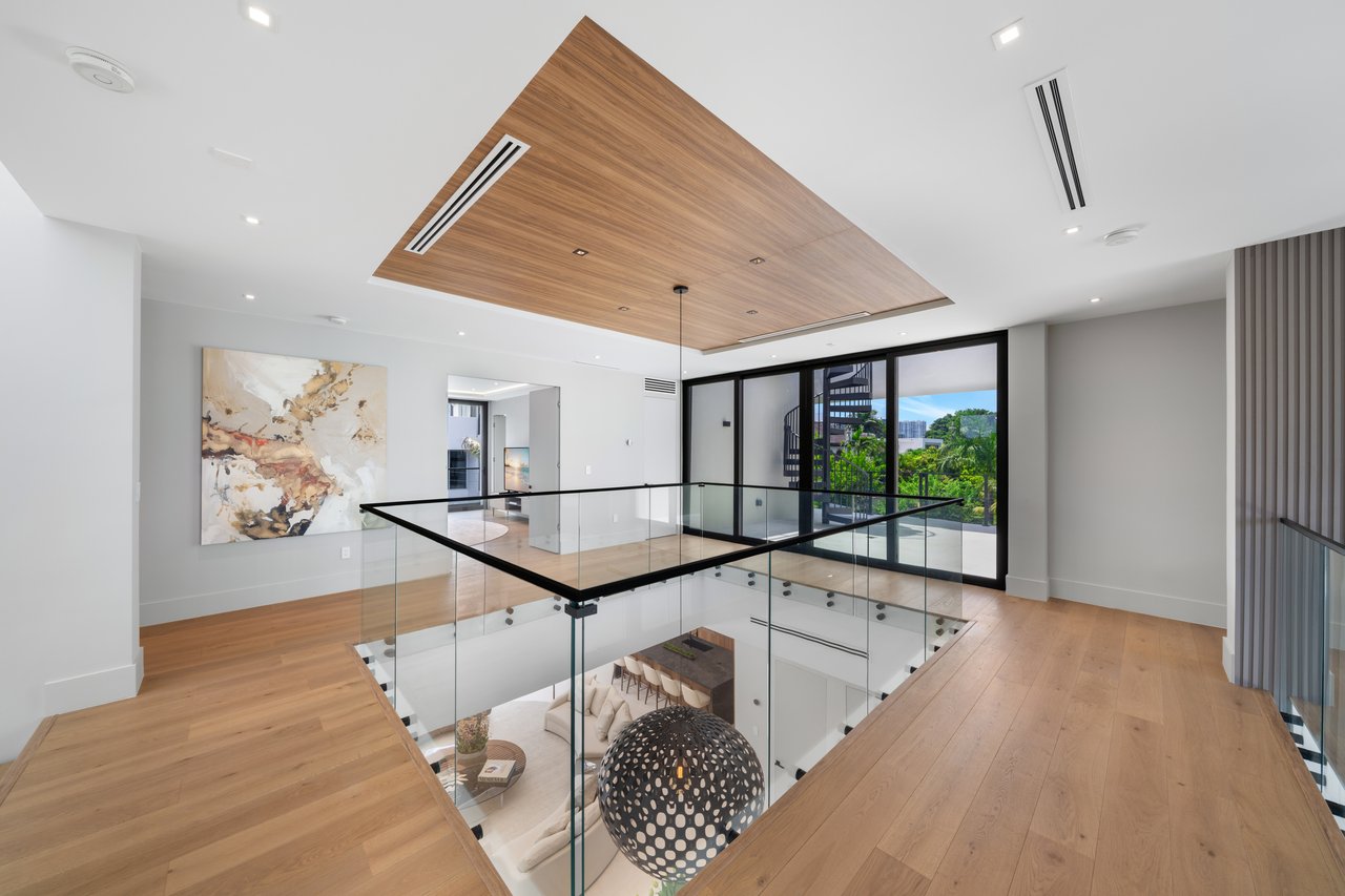 262 189th Terrace