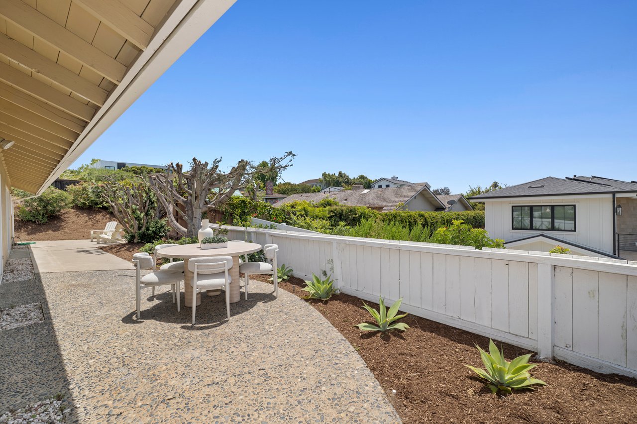 727 Bellis Street