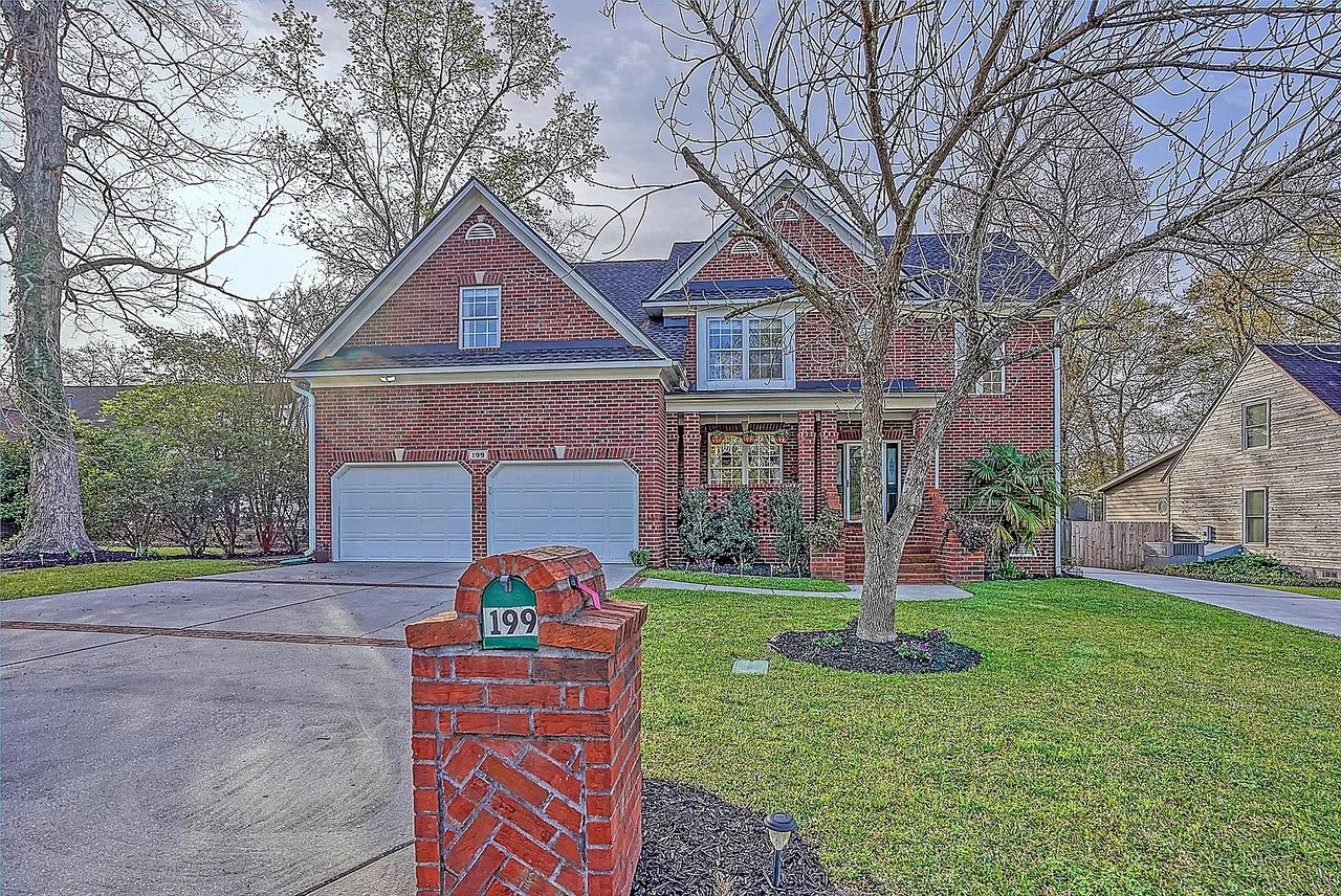 199 White Church Ln