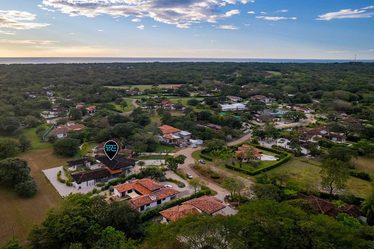 Casa Everly | Luxurious 5-Bedroom Tropical Sanctuary in Hacienda Pinilla, Costa Rica