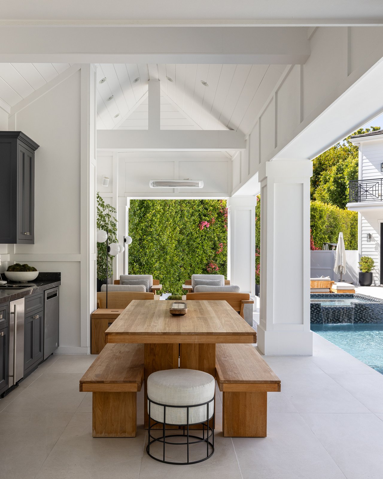 9520 Hidden Valley Rd, Beverly Hills