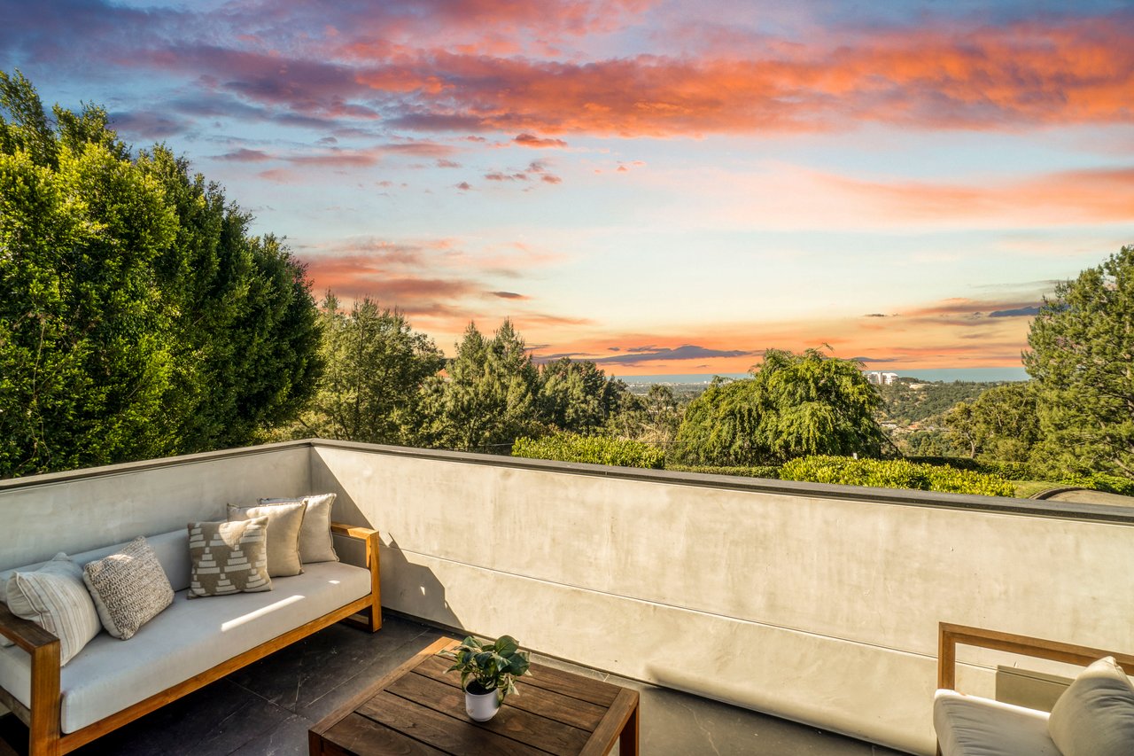 1116 Linda Flora Drive