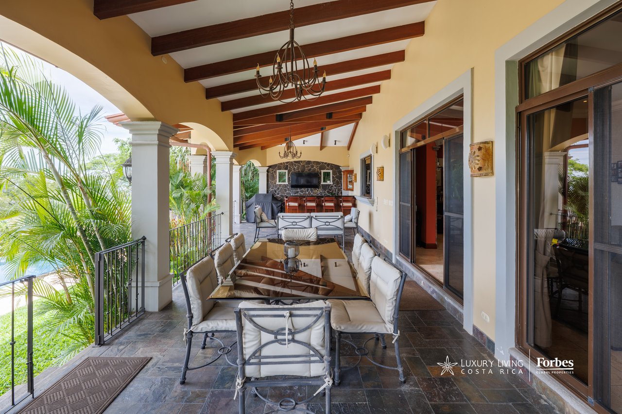 21471 - Luxury colonial house with 4 bedrooms, office, terrace and pool