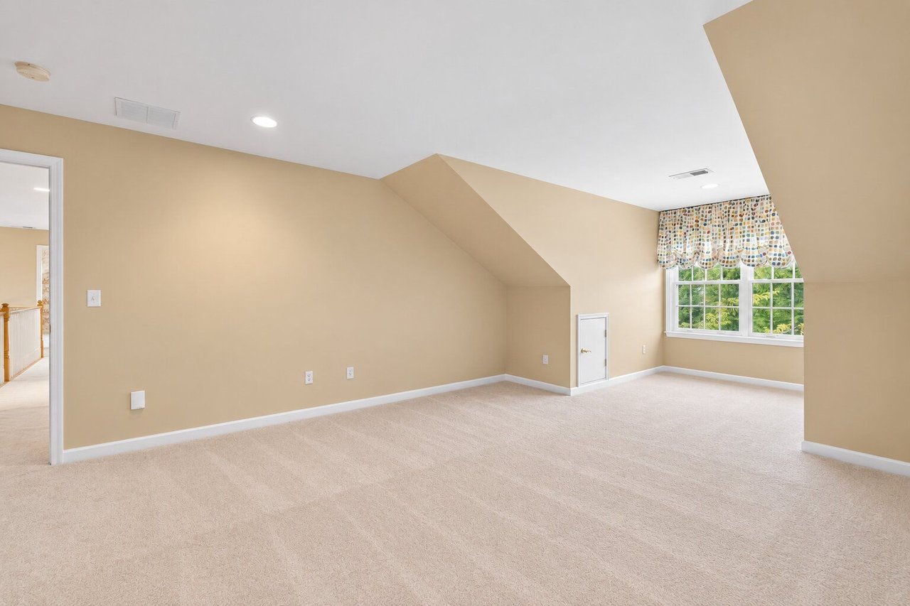 6 Melrose Ln