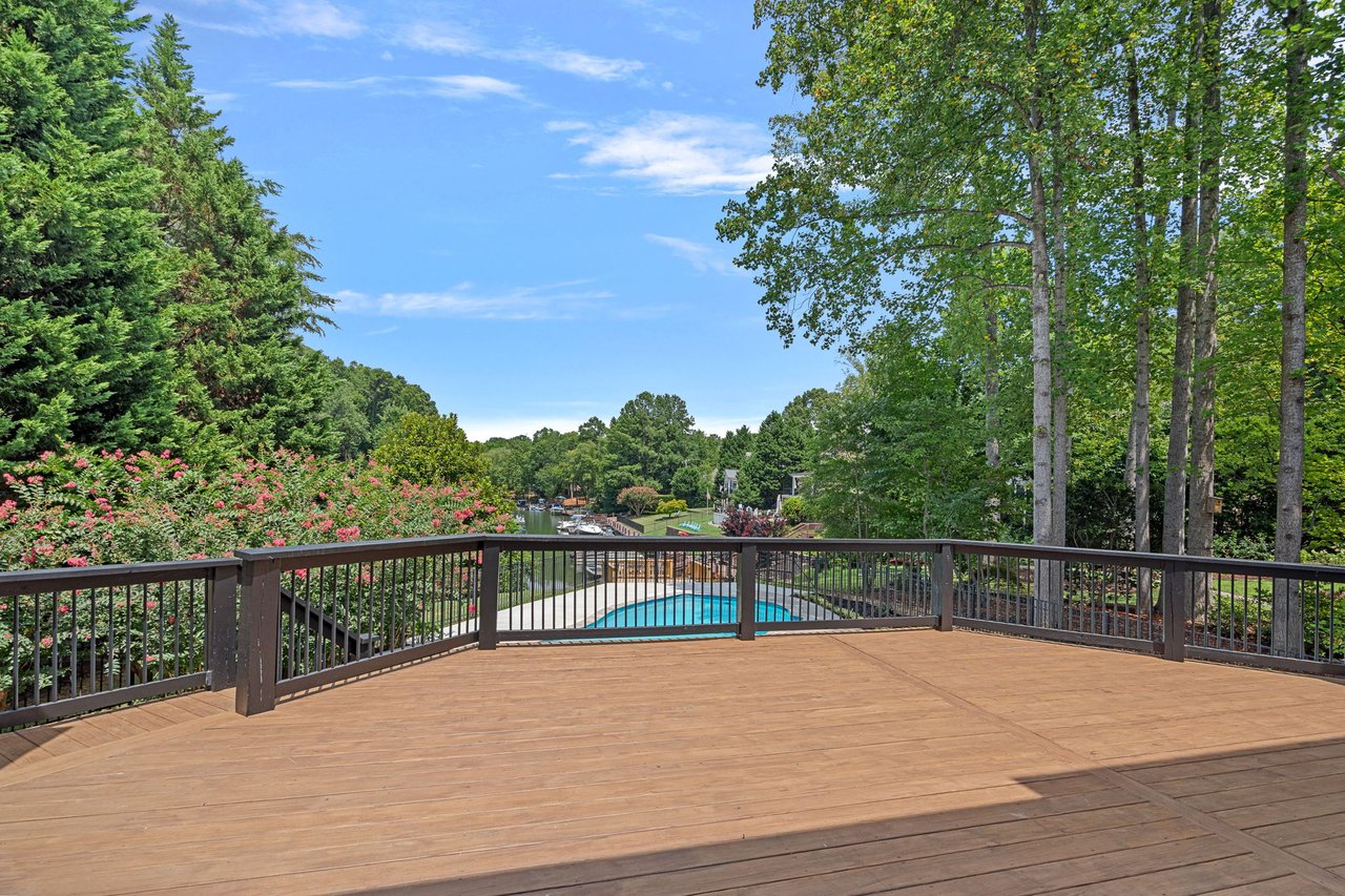 21404 Blakely Shores Drive