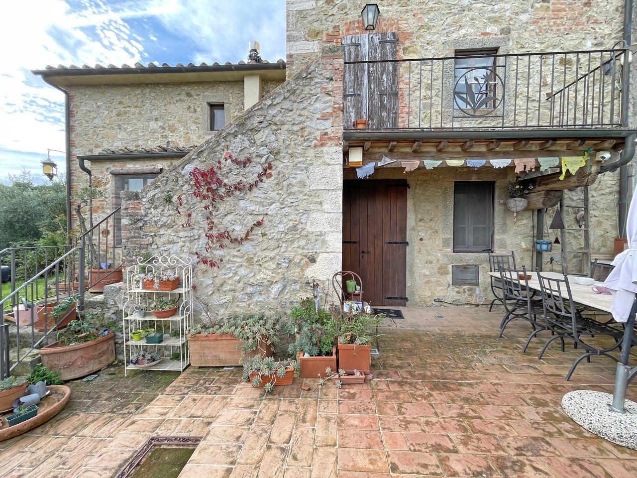  LA DIMORA DEI GIGLI