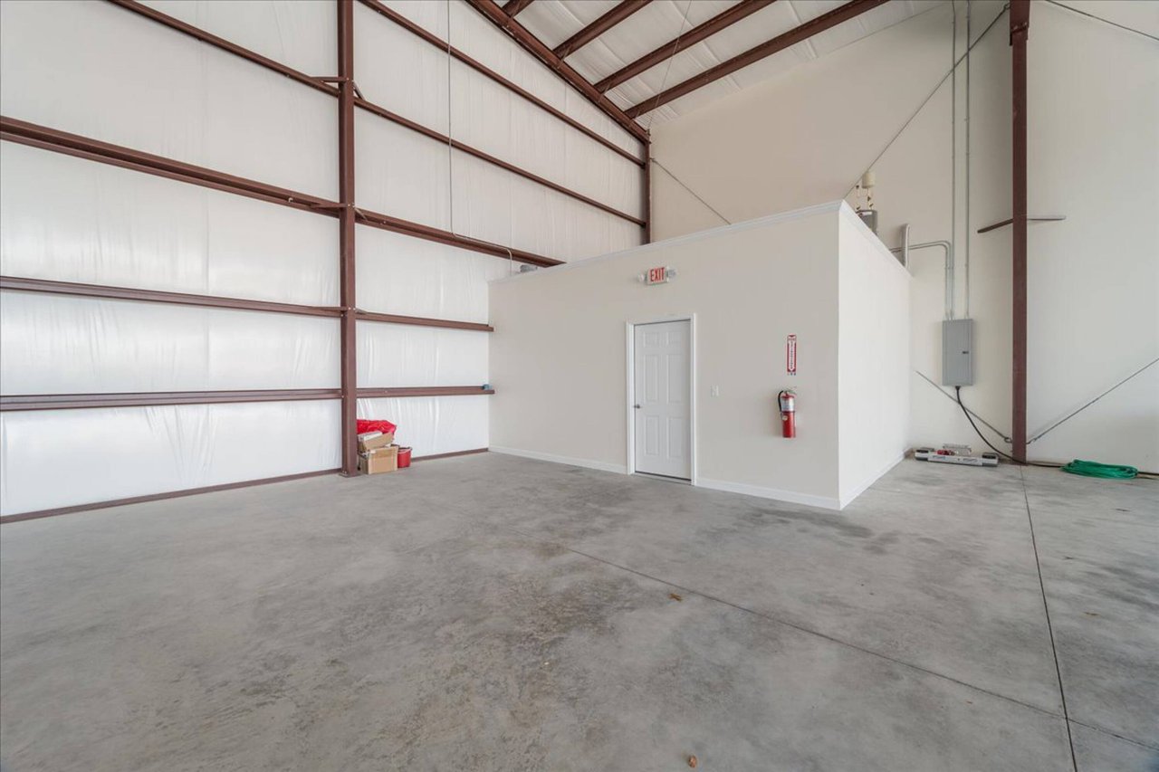 Modern Ocala Aircraft Hangar