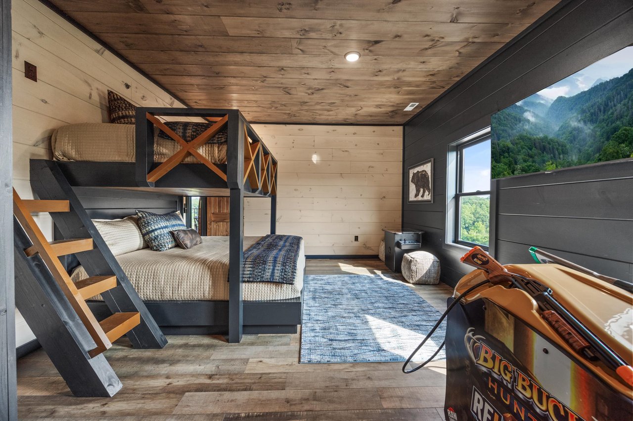 1362 Rambling Creek Way