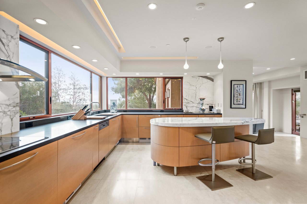 11481 Magdalena Rd