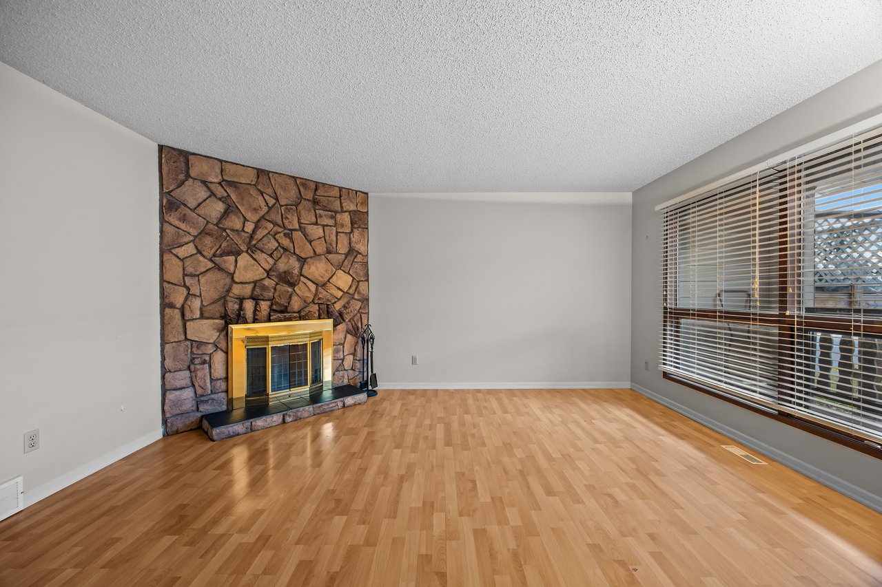 130 MacEwan Park Way NW