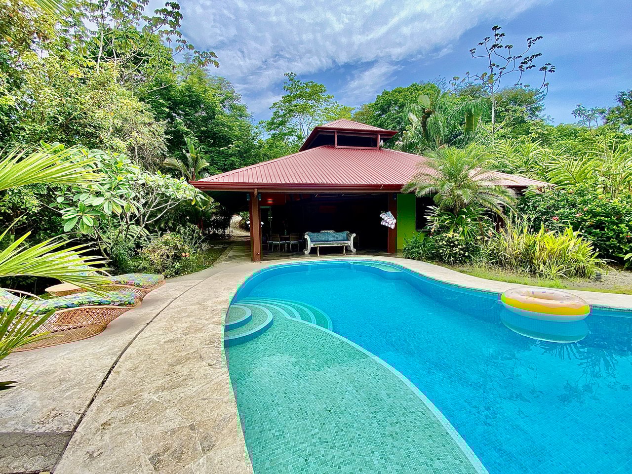 Charming 2-Bedroom Villa on 5 Acres with Creek Access and Income Potential