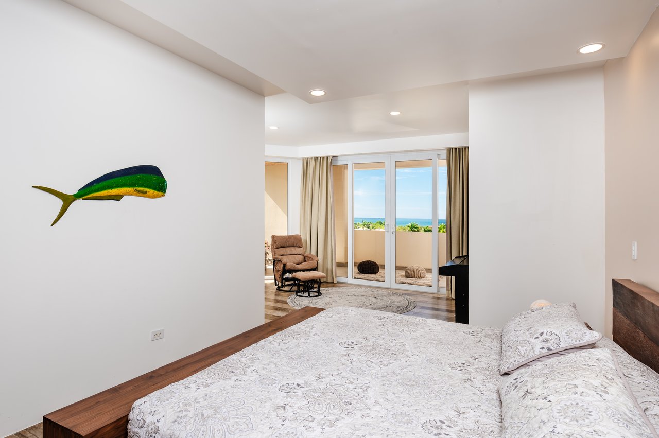 Penthouse 32 | Luxury Ocean-View Condo at Peninsula Langosta