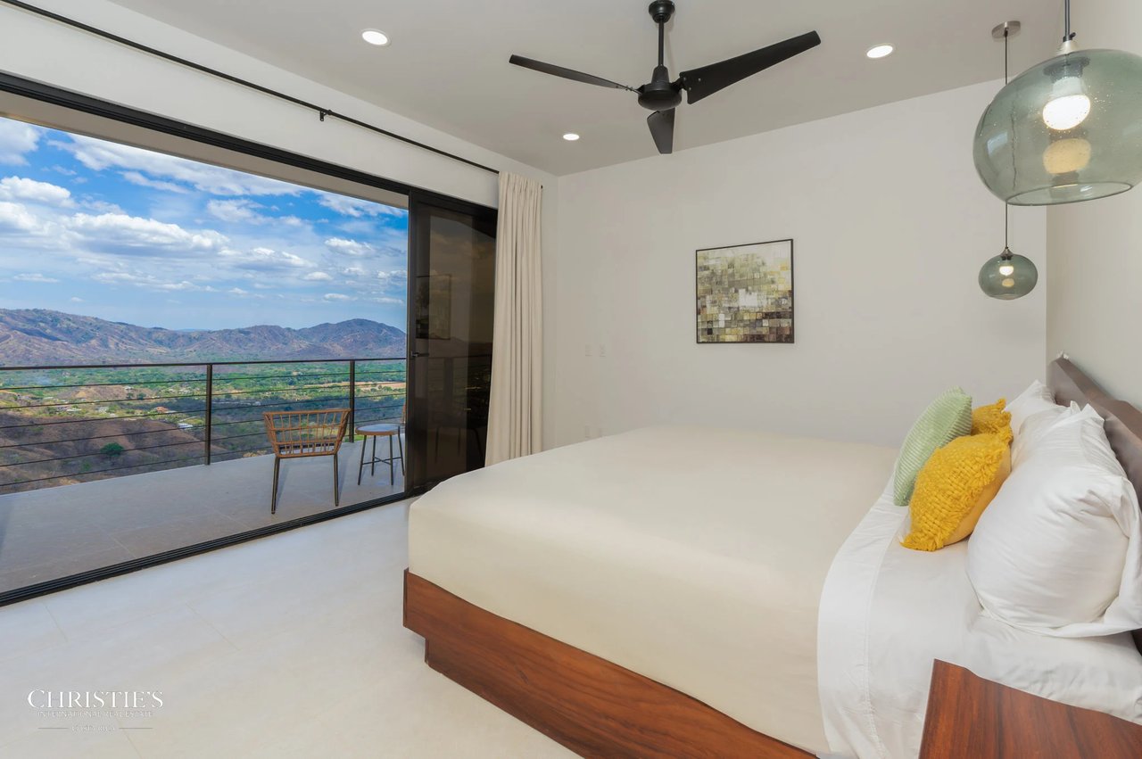 Casa Vista Escondida