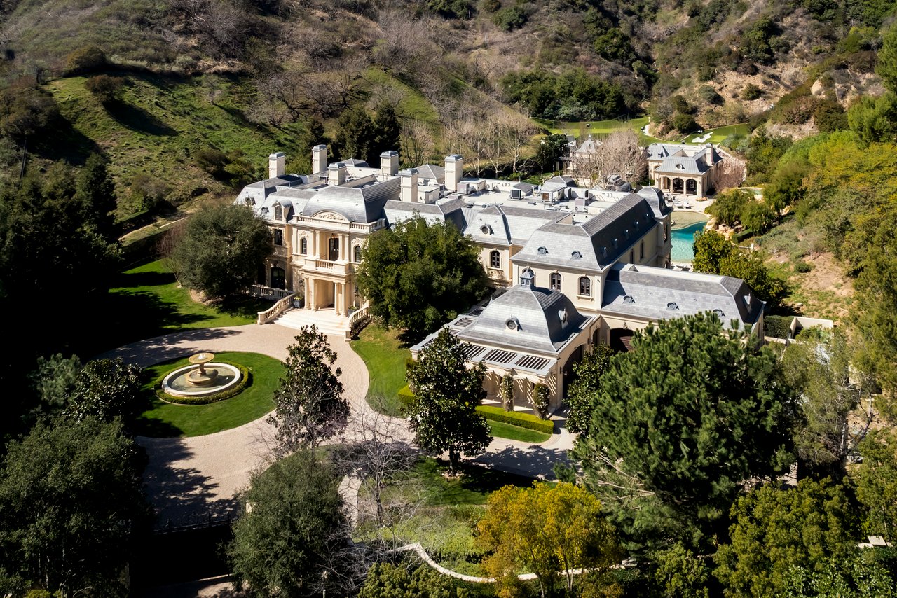 Paris Hilton Buys Mark Wahlberg’s Former L.A. Home for $63 Million