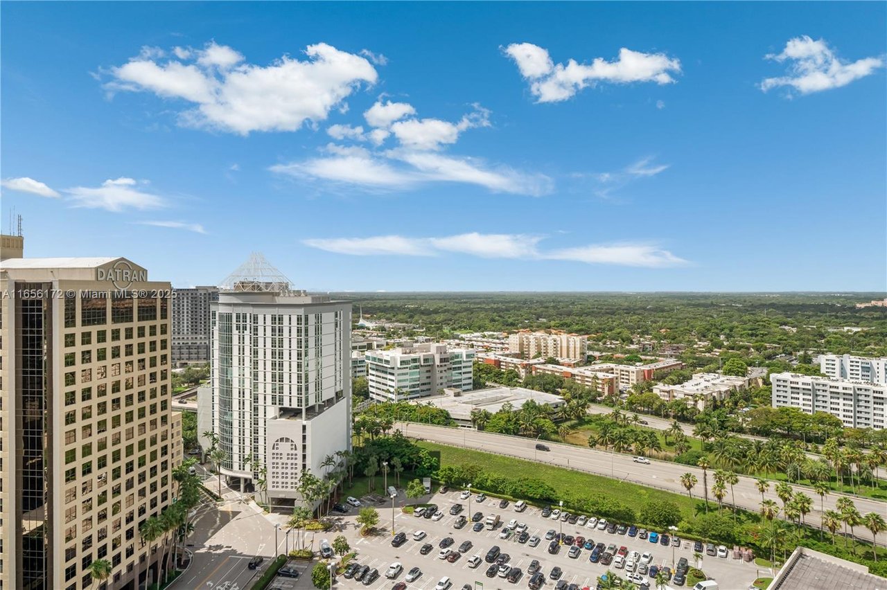 Metropolis II at Dadeland, Unit 2106