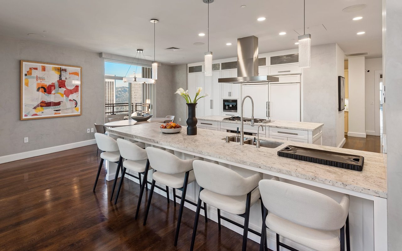 1 W Century Dr, #40PH