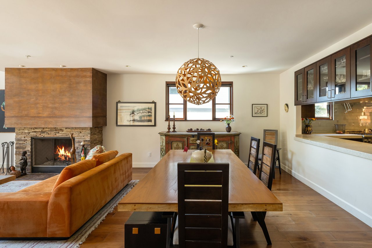 2669 Harlesden Ct, Hollywood Hills