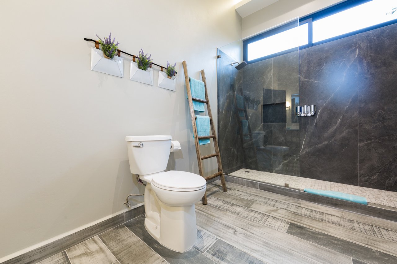 Casa Giving Tree | Modern 5-Bed Luxury Home with Beach Access in Tamarindo, Costa Rica