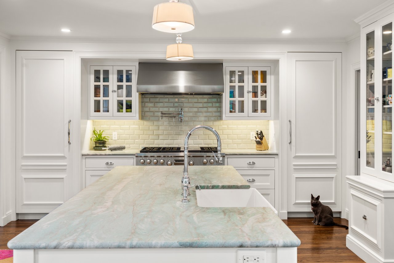 Renovated Georgian Colonial 